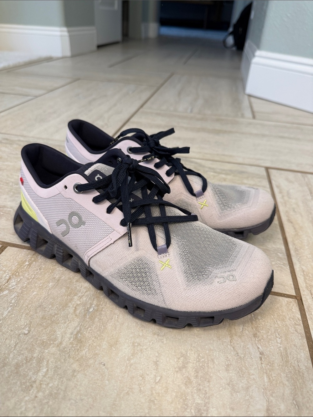 On Cloud X 3 Orchid/Iron Running Shoes